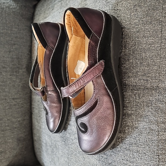 Naot shoes - Picture 3 of 4